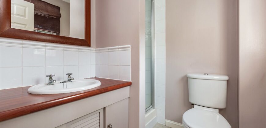 Spacious 4-Bedroom Family Home with Double Garage & Conservatory in Prime Location