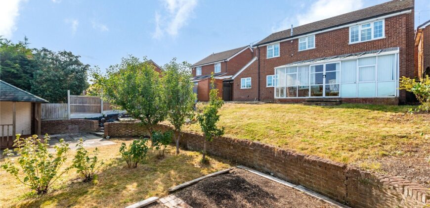 Spacious 4-Bedroom Family Home with Double Garage & Conservatory in Prime Location