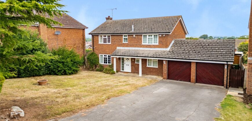 Spacious 4-Bedroom Family Home with Double Garage & Conservatory in Prime Location