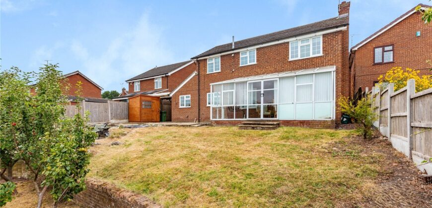 Spacious 4-Bedroom Family Home with Double Garage & Conservatory in Prime Location