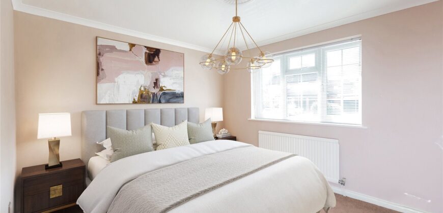 Spacious 4-Bedroom Family Home with Double Garage & Conservatory in Prime Location