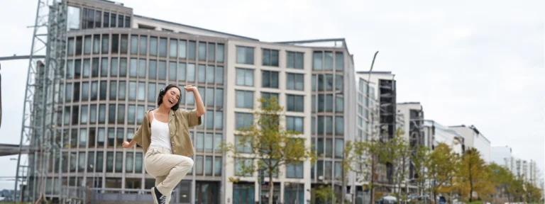 How to Become an Exceptional Real Estate Agent in the UK | Comprehensive Guide